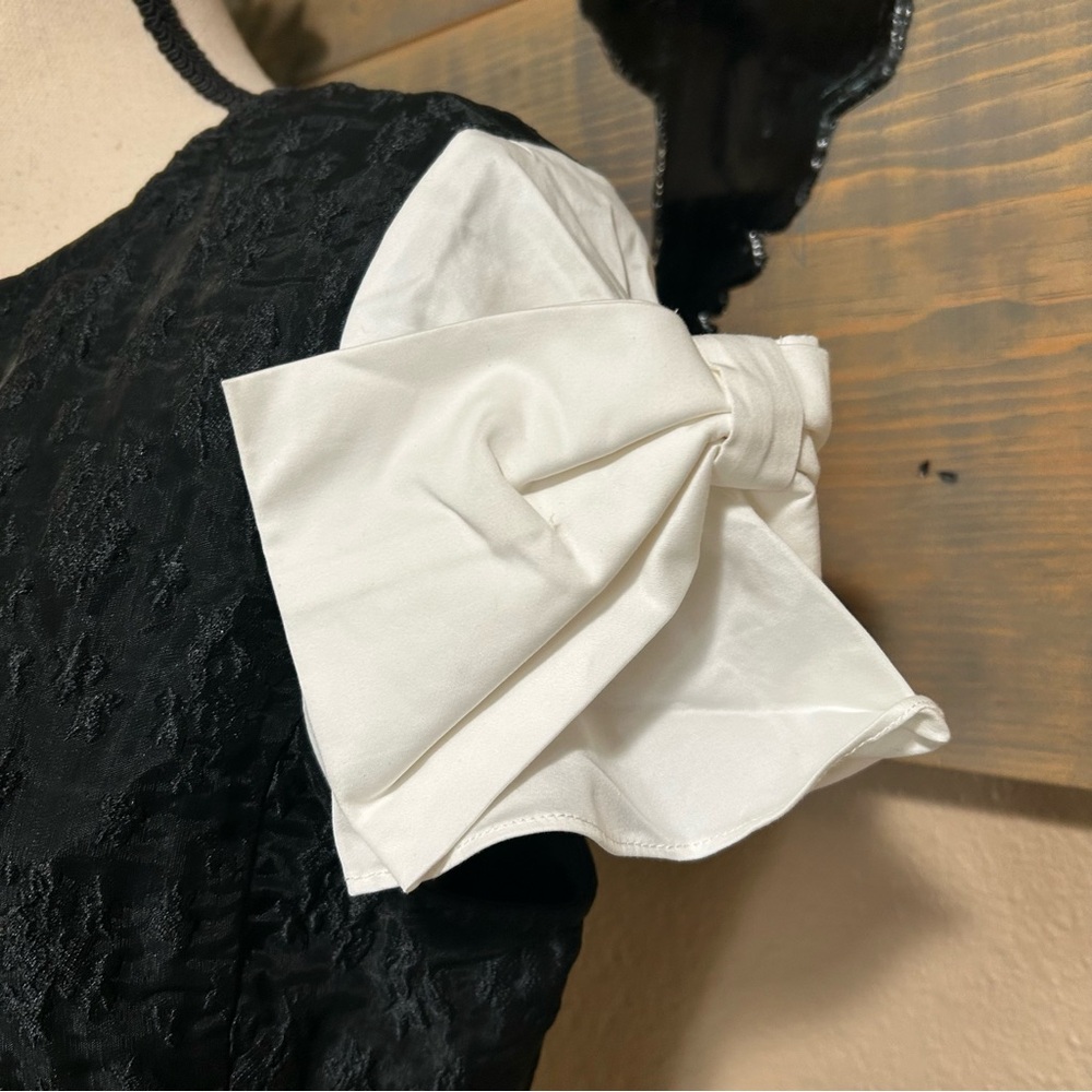 NWOT Sister Jane Paddock Black and White Bow Sleeve Mini Dress - Picture 4 of 10